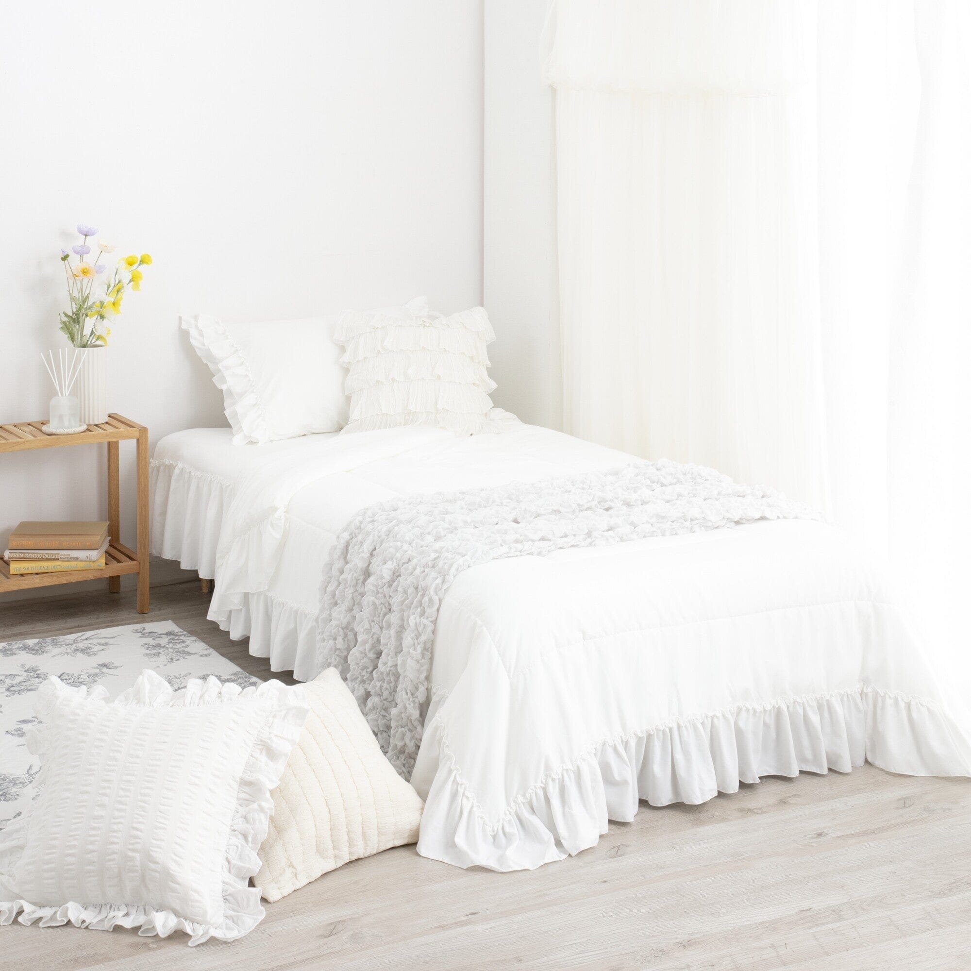 Fuwaro Cooling Quilt Frill Single White
